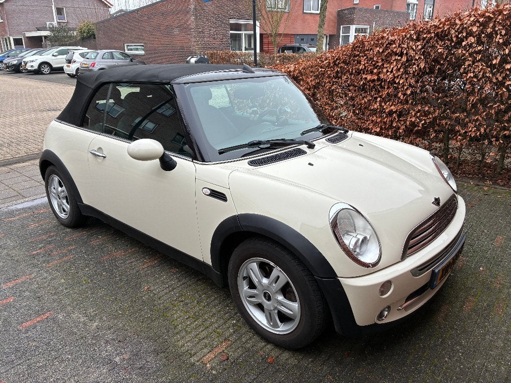 Mini 1.6 16V ONE Cabrio 2008 Wit, Auto's, Stof, Zwart, 4 cilinders, Cabriolet