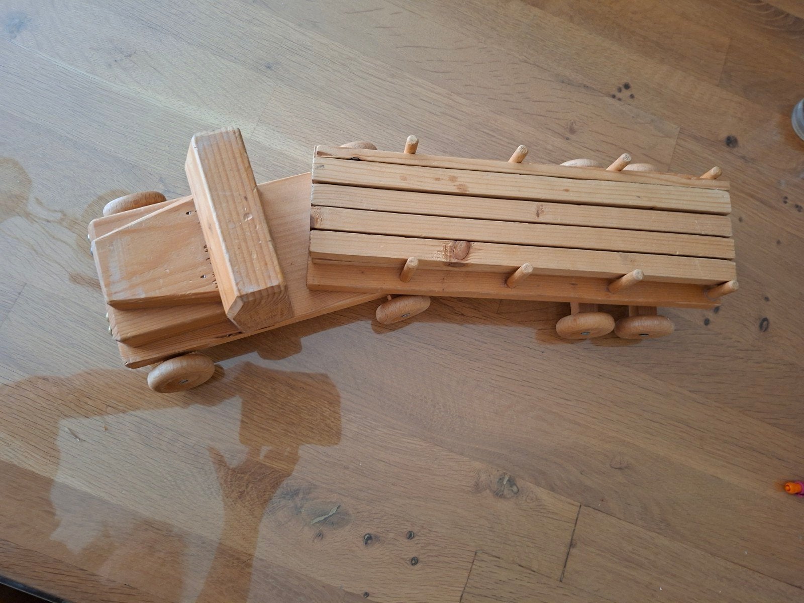 Houten speelgoed vrachtwagen met aanhanger, Ophalen, Gebruikt, Rij- of Hobbelspeelgoed
