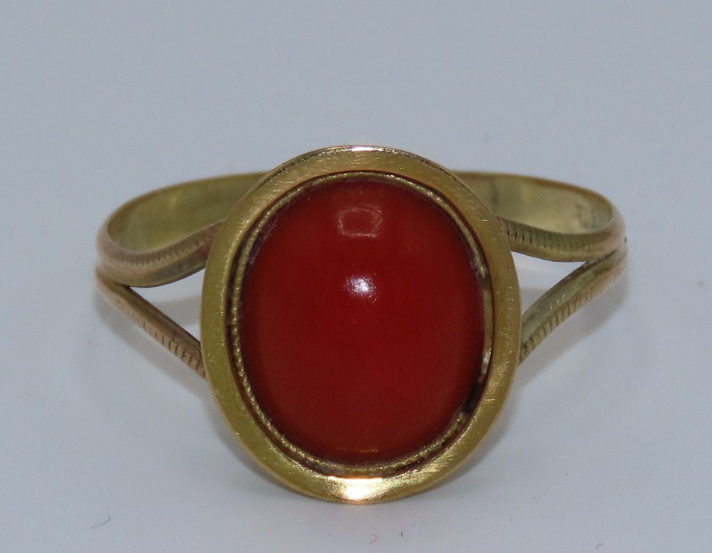 ANTIEKE KLASSIEKE GOUDEN RING MET RODE BLOEDKORAAL, Verzenden, Goud, Ring, Met edelsteen