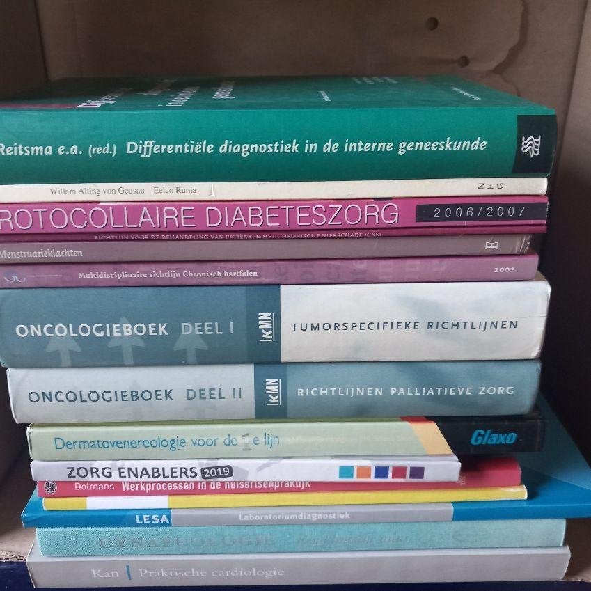 medisch, naslagwerk, Ophalen of Verzenden, Alpha, Zo goed als nieuw