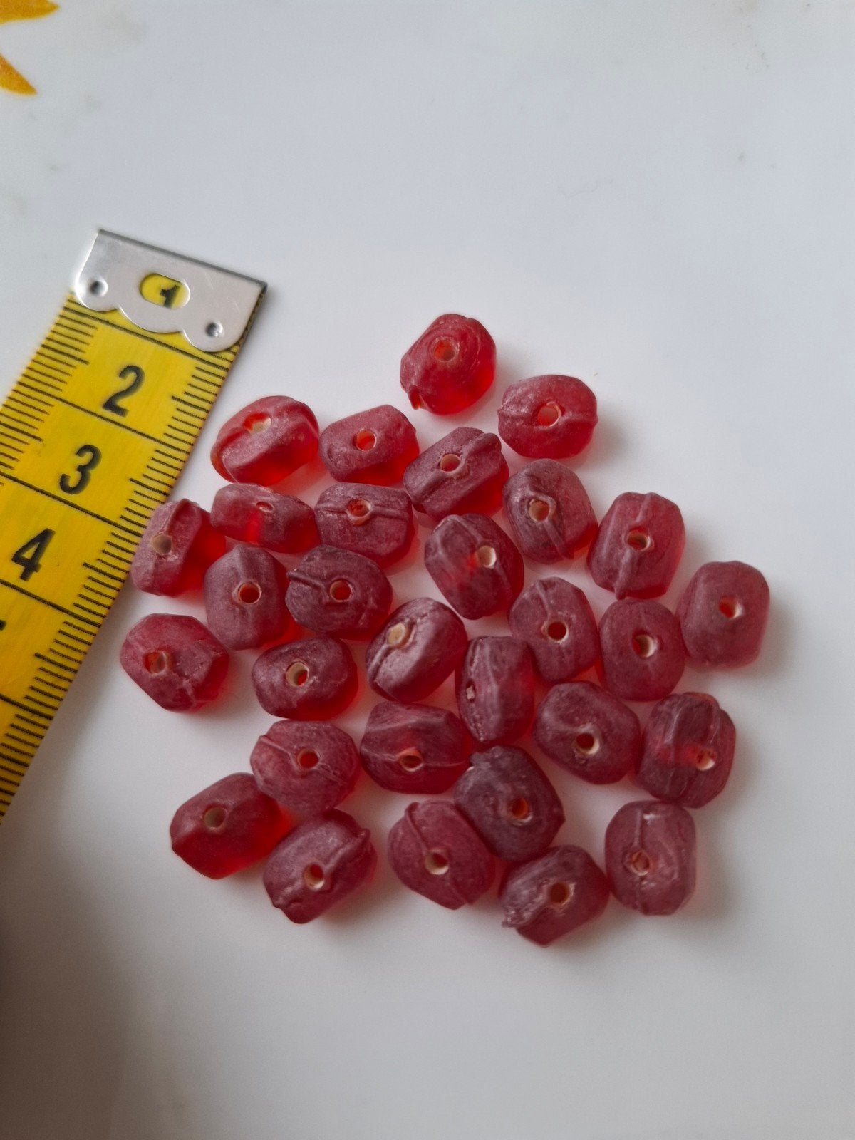 30 stuks glaskralen mat rood kralen chips partij, Kraal, -, -, Ophalen of Verzenden