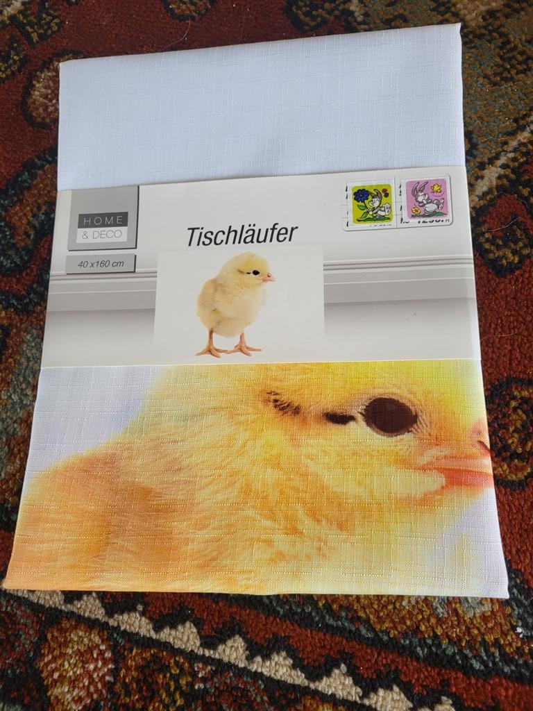 Nieuw Pasen Tafelkleed Kuikens 40x160 cm, Huis en Inrichting, Ophalen of Verzenden, Nieuw, Rechthoek, Binnen