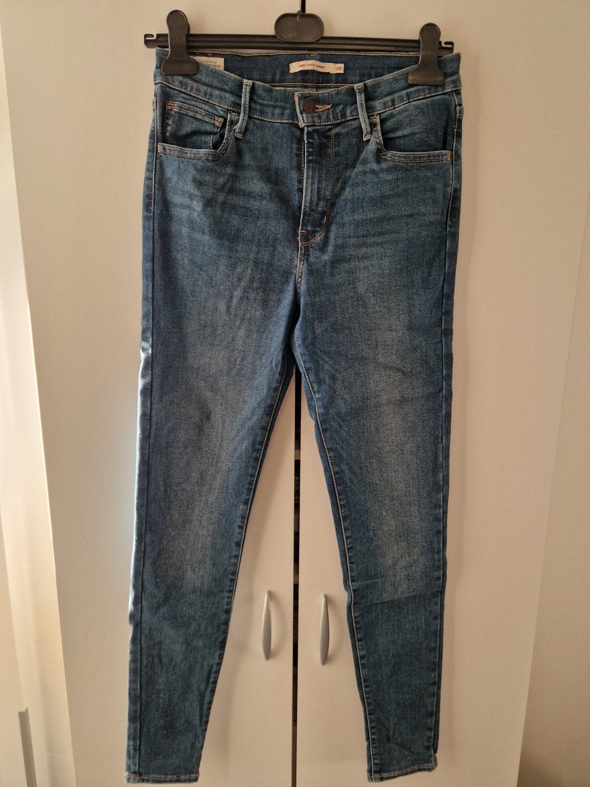 Levi's 720 Super Skinny Jeans W28 L30, Blauw, Ophalen of Verzenden, Zo goed als nieuw, W28 - W29 (confectie 36)