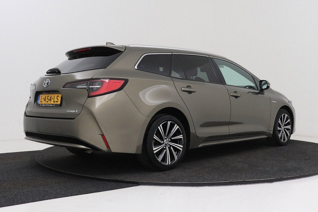 Toyota Corolla Touring Sports 1.8 Hybrid Dynamic | Org NL |, 1345 kg, Gebruikt, 4 cilinders, 26 km/l