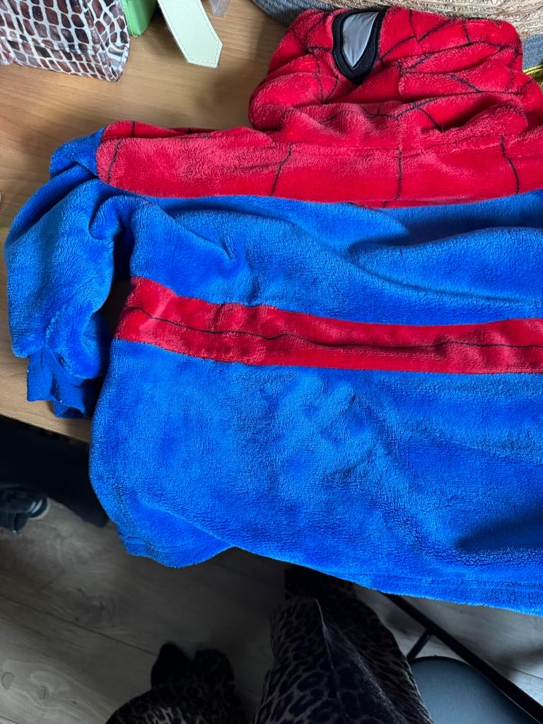 Spiderman Badjas/Oversized Deken - Comfortabel en Warm, Ophalen, Zo goed als nieuw, Jongen