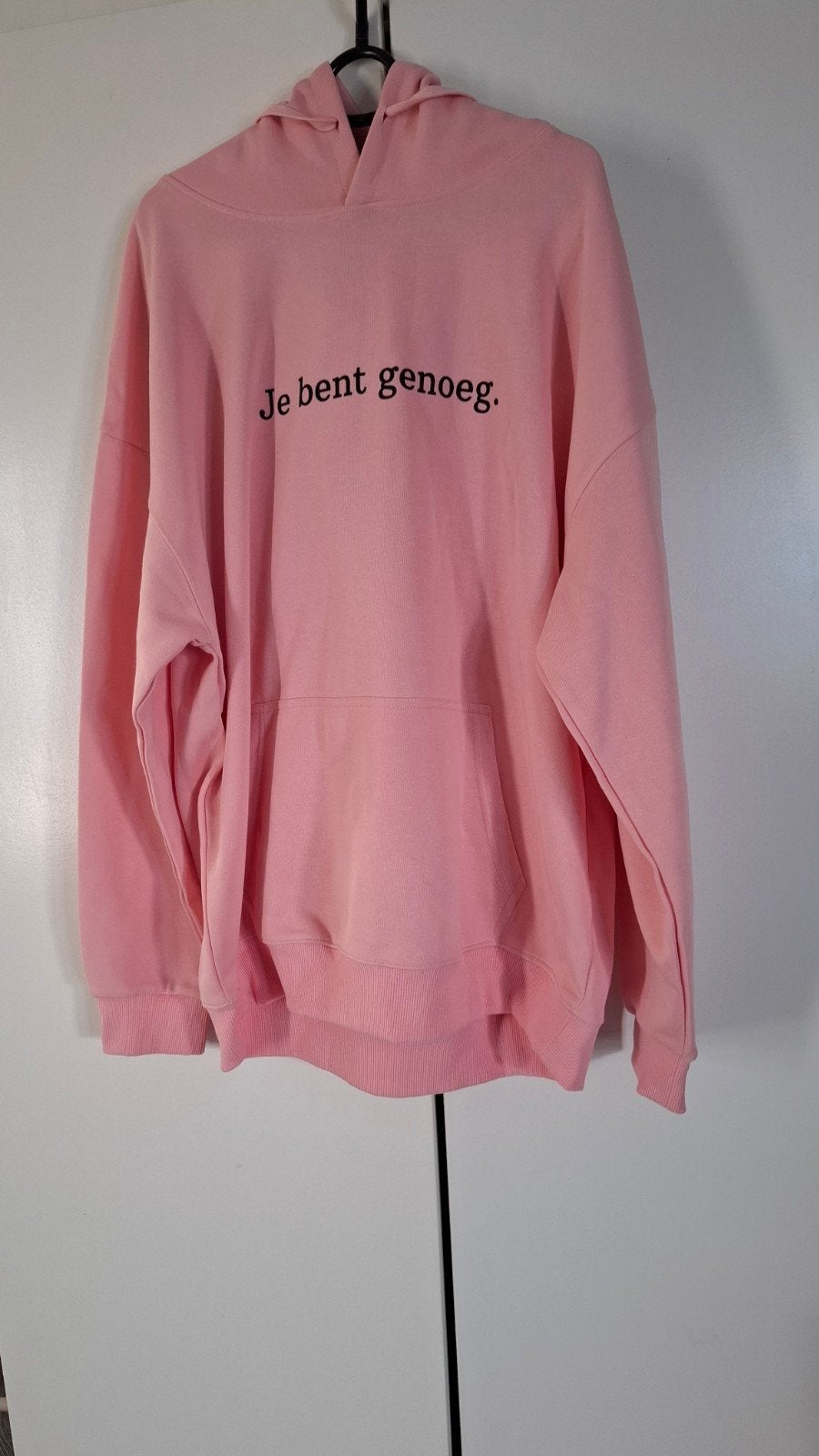 Roze hoodie met tekst 'Je bent genoeg', Kleding | Dames, Truien en Vesten, Ophalen, Maat 46/48 (XL) of groter, Roze, Onbekend