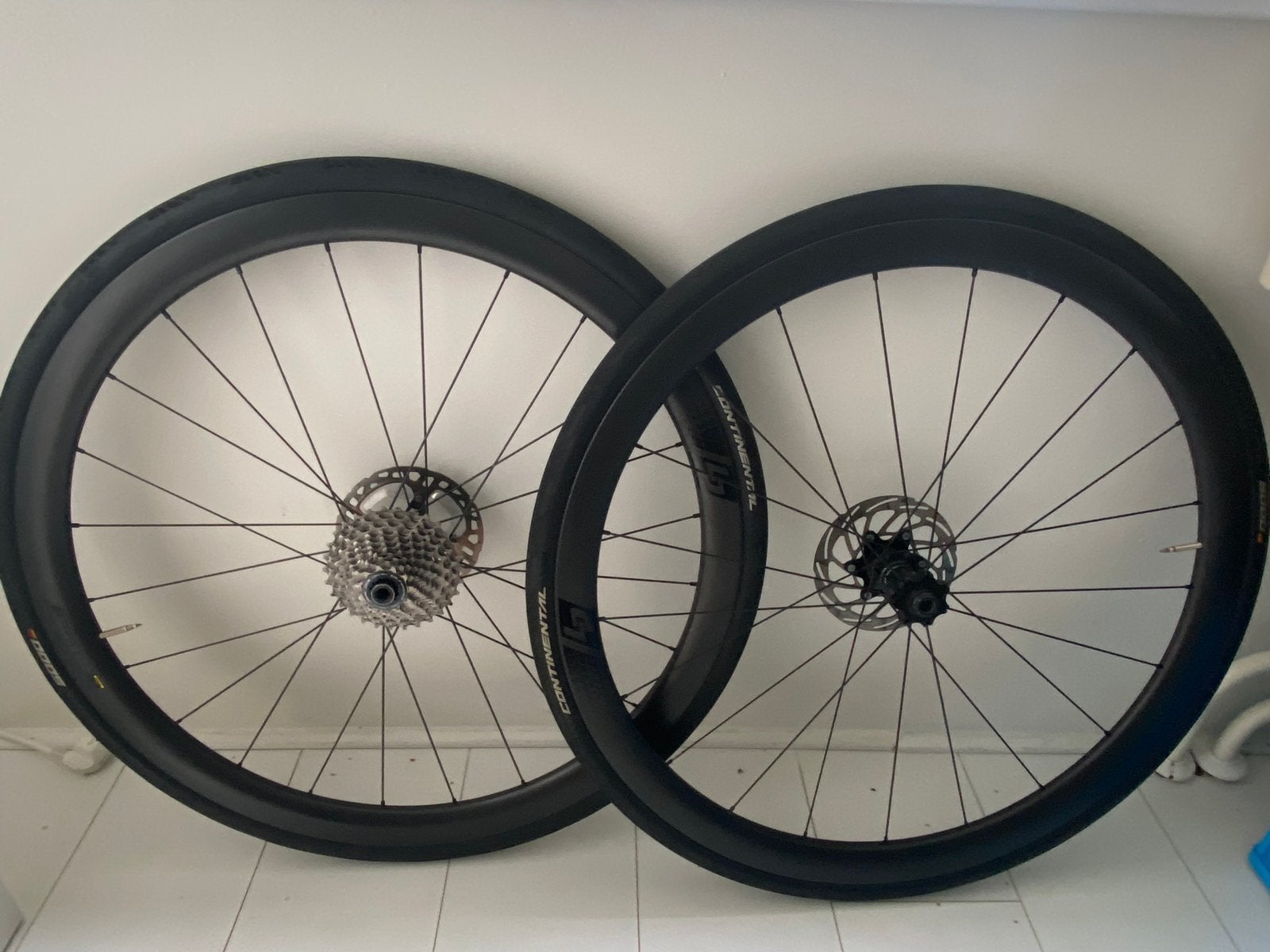 Wielset carbon Lapierre 38 mm met casette en banden, Fietsen en Brommers, Fietsonderdelen, Gebruikt, Racefiets, Carbon, Ophalen
