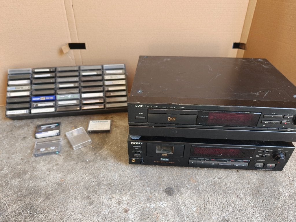 2x DAT recorders Denon en Sony met DAT bandjes, Ophalen of Verzenden, Denon