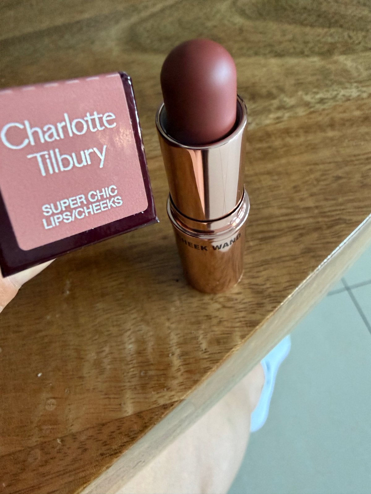 Charlotte Tilbury Super Chic Lips/Cheeks, Lippen, Bruin, Ophalen of Verzenden, Zo goed als nieuw