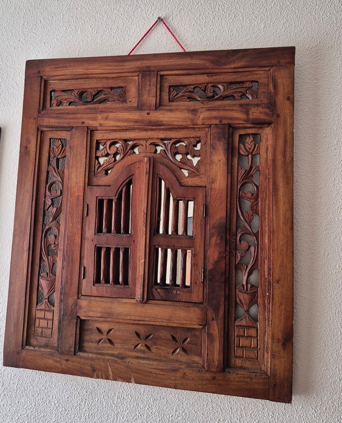 Unieke Balinese spiegel met luikjes, Antiek en Kunst, Ophalen, Rechthoekig, 50 tot 100 cm, 100 tot 150 cm