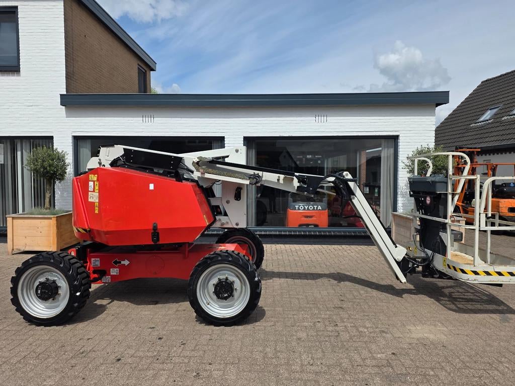 JLG 340aj knikarm hoogwerker (bj 2017)