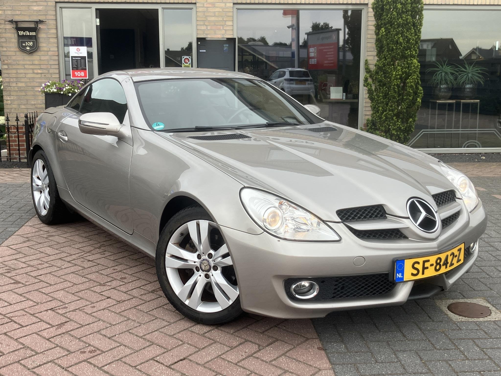 Mercedes-Benz SLK-klasse 200 Cabrio | Cruise | Leder, Auto's, 13 km/l, Stoelverwarming, Gebruikt, Zwart
