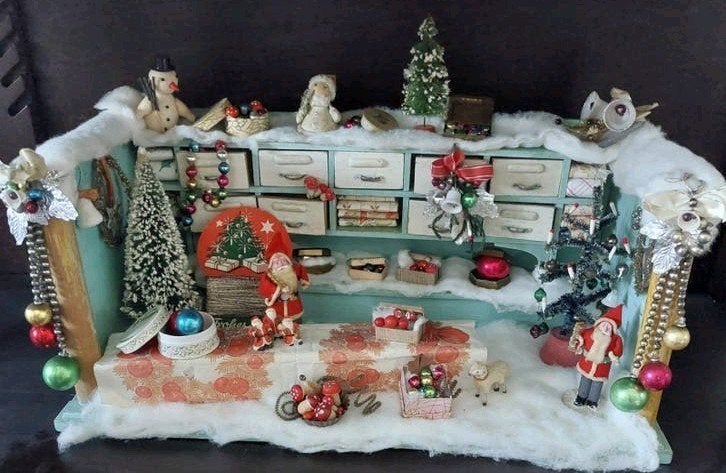 Antiek kerst winkeltje met antieke oude kerst items, Ophalen, Gebruikt