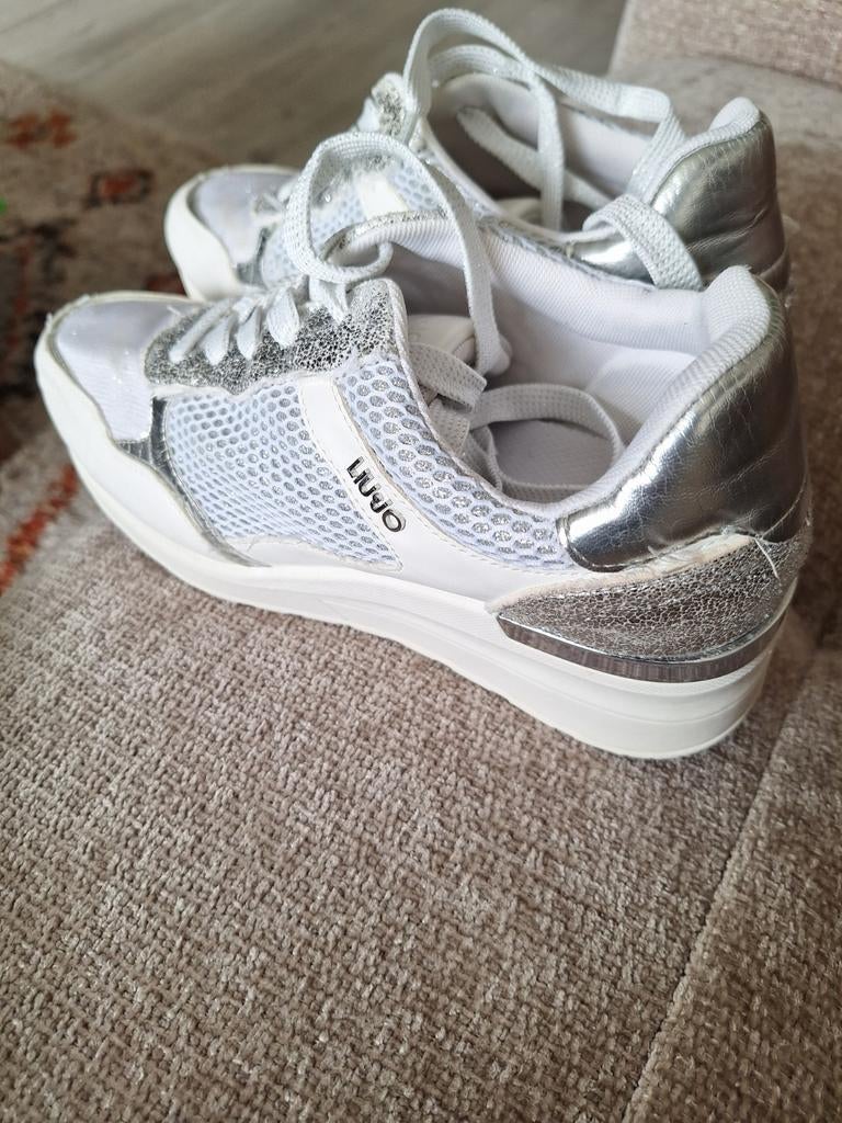 Liu Jo Sneakers Maat 40 - Zilverkleurig met Wit, Kleding | Dames, Schoenen, Ophalen, Overige kleuren, Liu Jo, Sneakers of Gympen