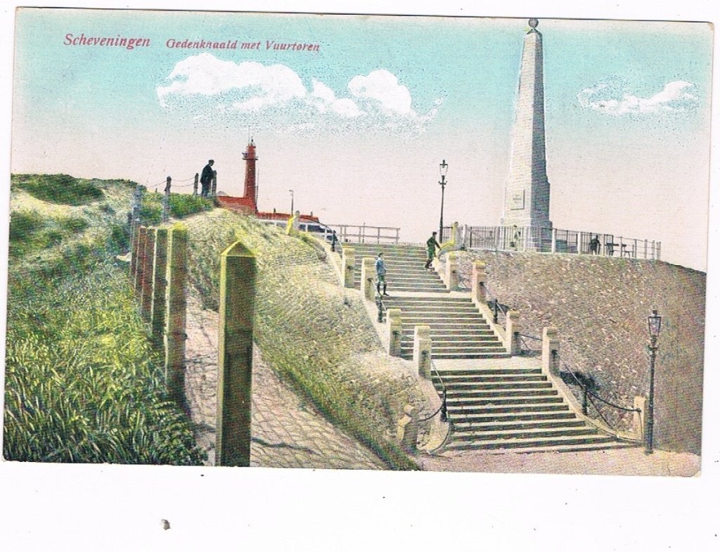 127 / SCHEVENINGEN : Gedenknaald met vuurtoren, Verzenden, Voor 1920, Ongelopen, Zuid-Holland