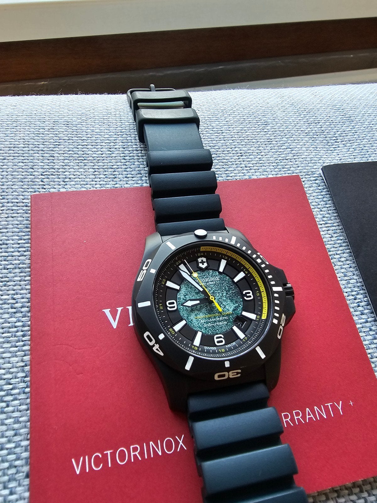 Victorinox Swiss Army I.N.O.X. Professional Diver, Ophalen of Verzenden, Zo goed als nieuw, Polshorloge, Overige merken