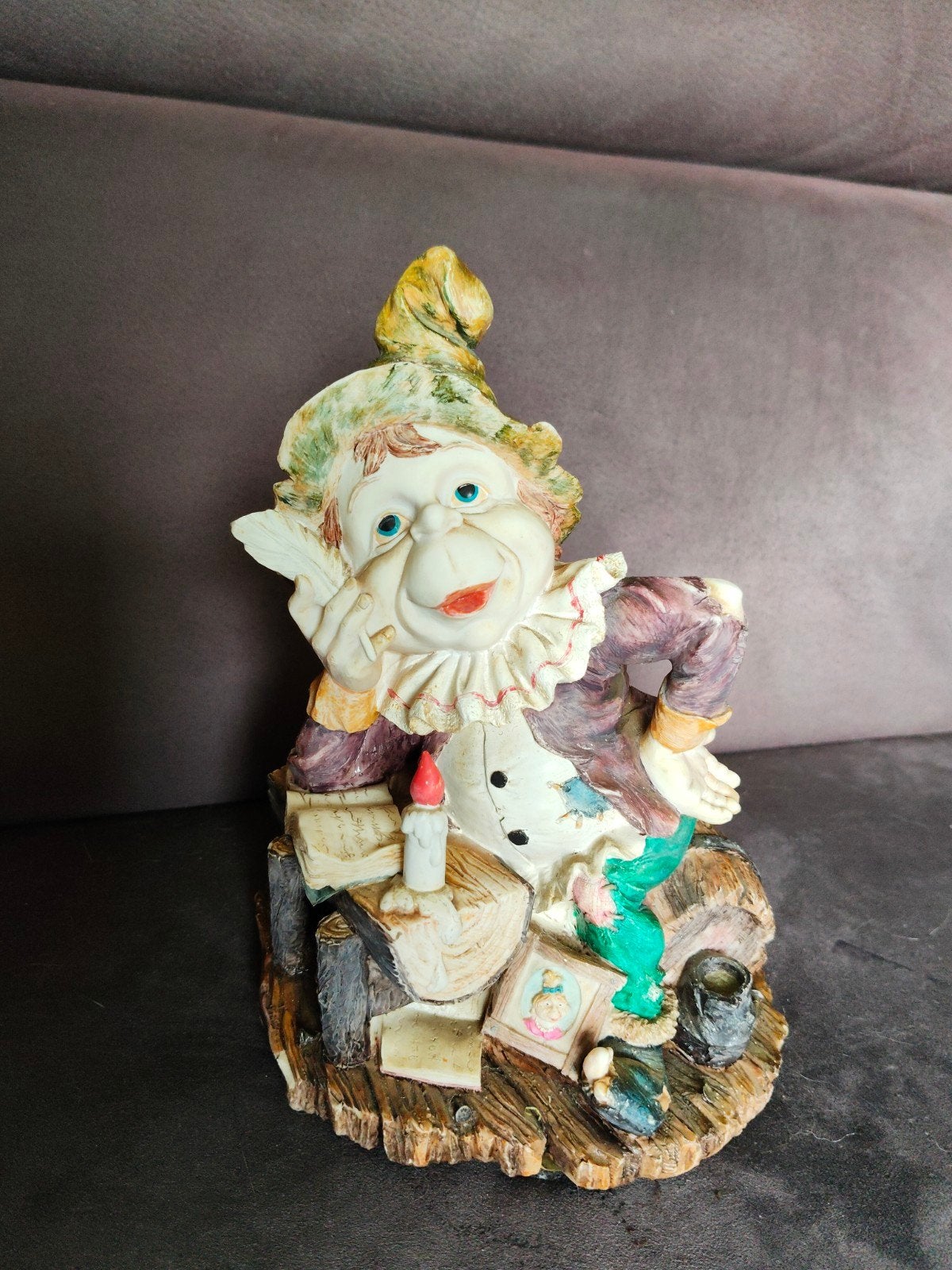 Beeldje Laaf met kaarsje en boeken, lampje eraf, Ophalen of Verzenden, Gebruikt
