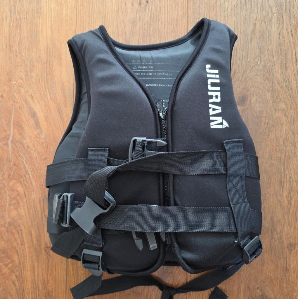 Jiuran zwemvest kind 2 tot circa 5 jaar. Zwart in prima staa, Ophalen of Verzenden, One size, Jongen of Meisje, Zwem-accessoire