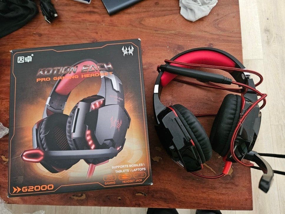 Kotion Each G2000 Gaming Headset - Zwart/Rood in nieuwstaat, Overige merken, Gaming, Extra bas, Ophalen of Verzenden
