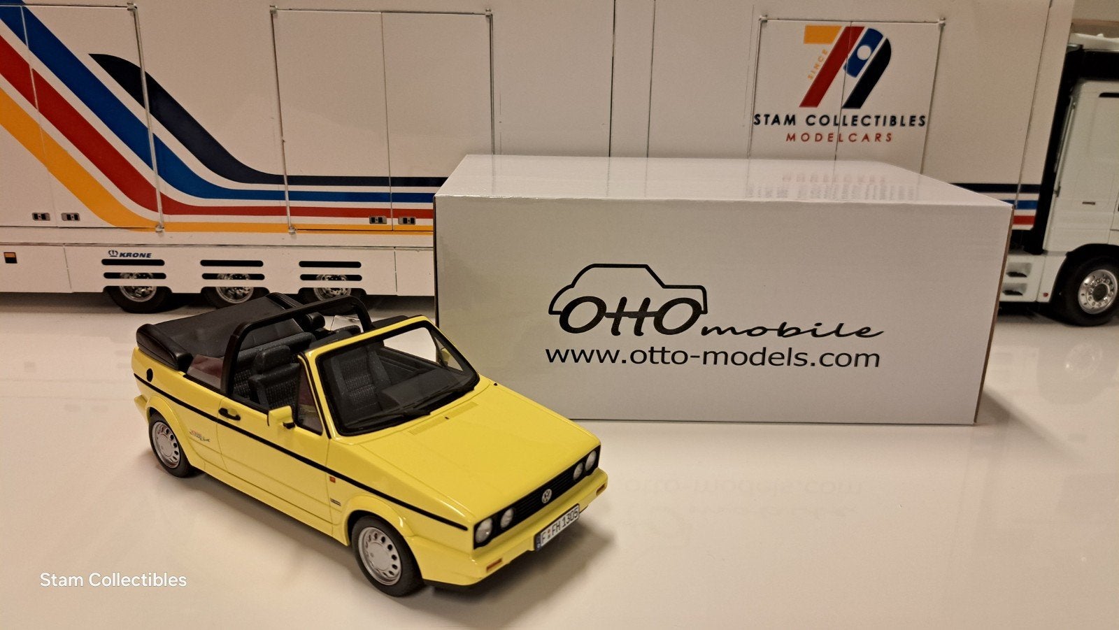 Otto Mobile Volkswagen Golf I Cabriolet Young Line Yellow, Hobby en Vrije tijd, Modelauto's | 1:18, OttOMobile, Auto, Ophalen of Verzenden