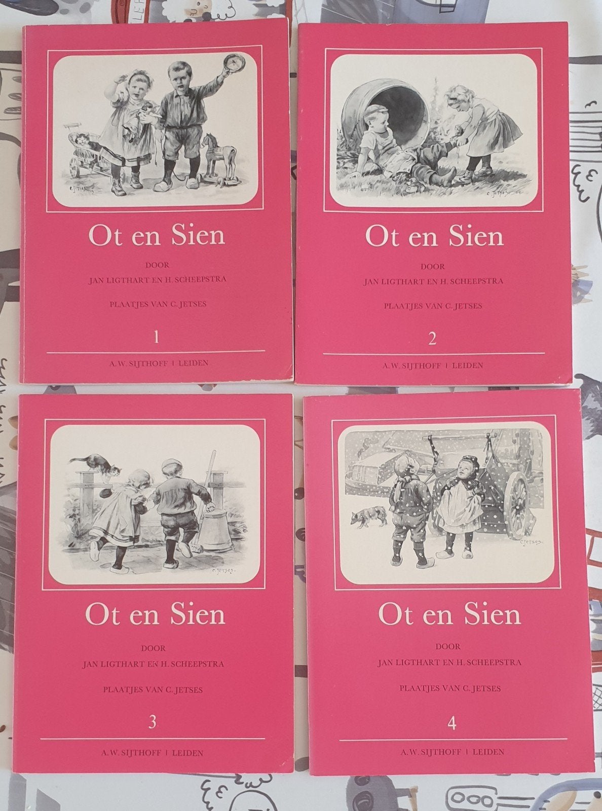 Ot en Sien - Complete set van 4 delen (Jan Ligthart), Boeken, Verzenden, Gelezen, Jan Ligthart en H. Scheepstra, Fictie algemeen