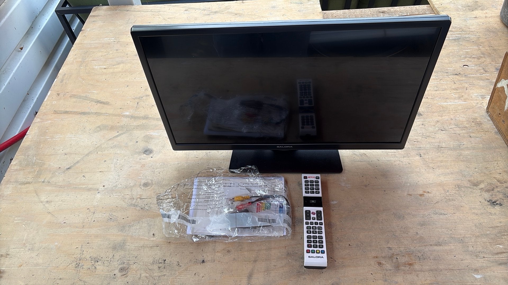 Televisie 60cm diagonaal, 50 Hz, Zo goed als nieuw, 40 tot 60 cm, Ophalen