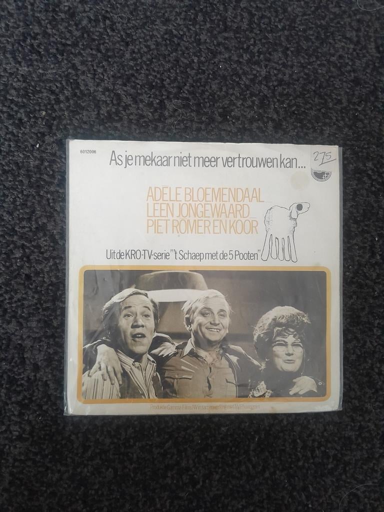 Adele Bloemendaal etc Als je mekaar niet vertrouwen kan, Ophalen of Verzenden, Gebruikt, Nederlandstalig