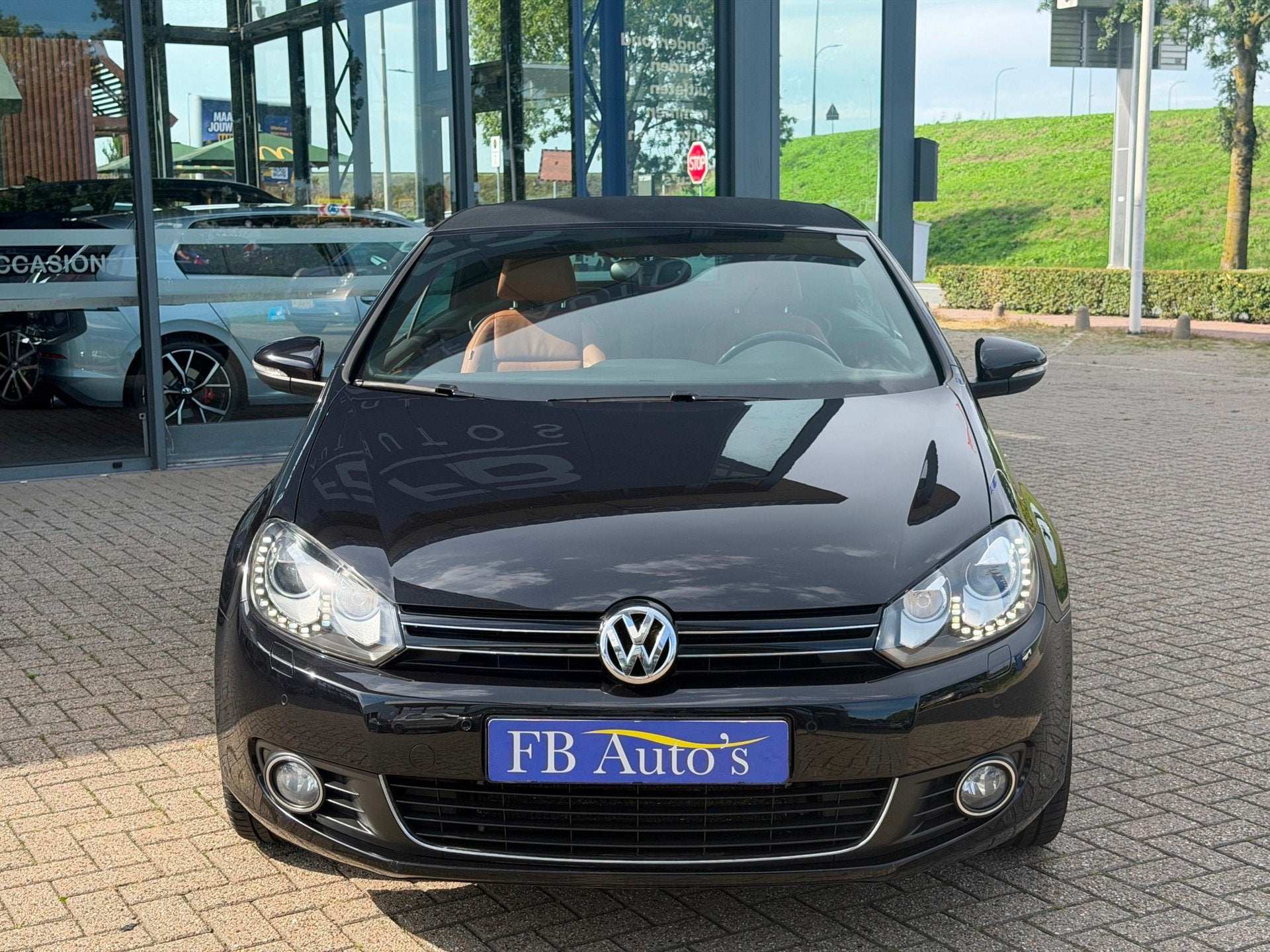 Volkswagen Golf Cabriolet 1.4 TSI Airco Lmv Navi Cruise Lede, Gebruikt, 4 cilinders, Cabriolet, Zwart