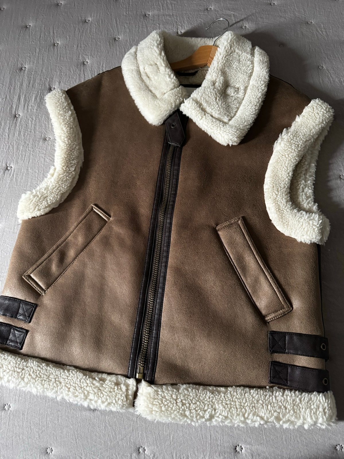 Zara shearling gilet bruin/crème maat XS, Kleding | Dames, Ophalen of Verzenden, Zo goed als nieuw, Maat 34 (XS) of kleiner, Bruin