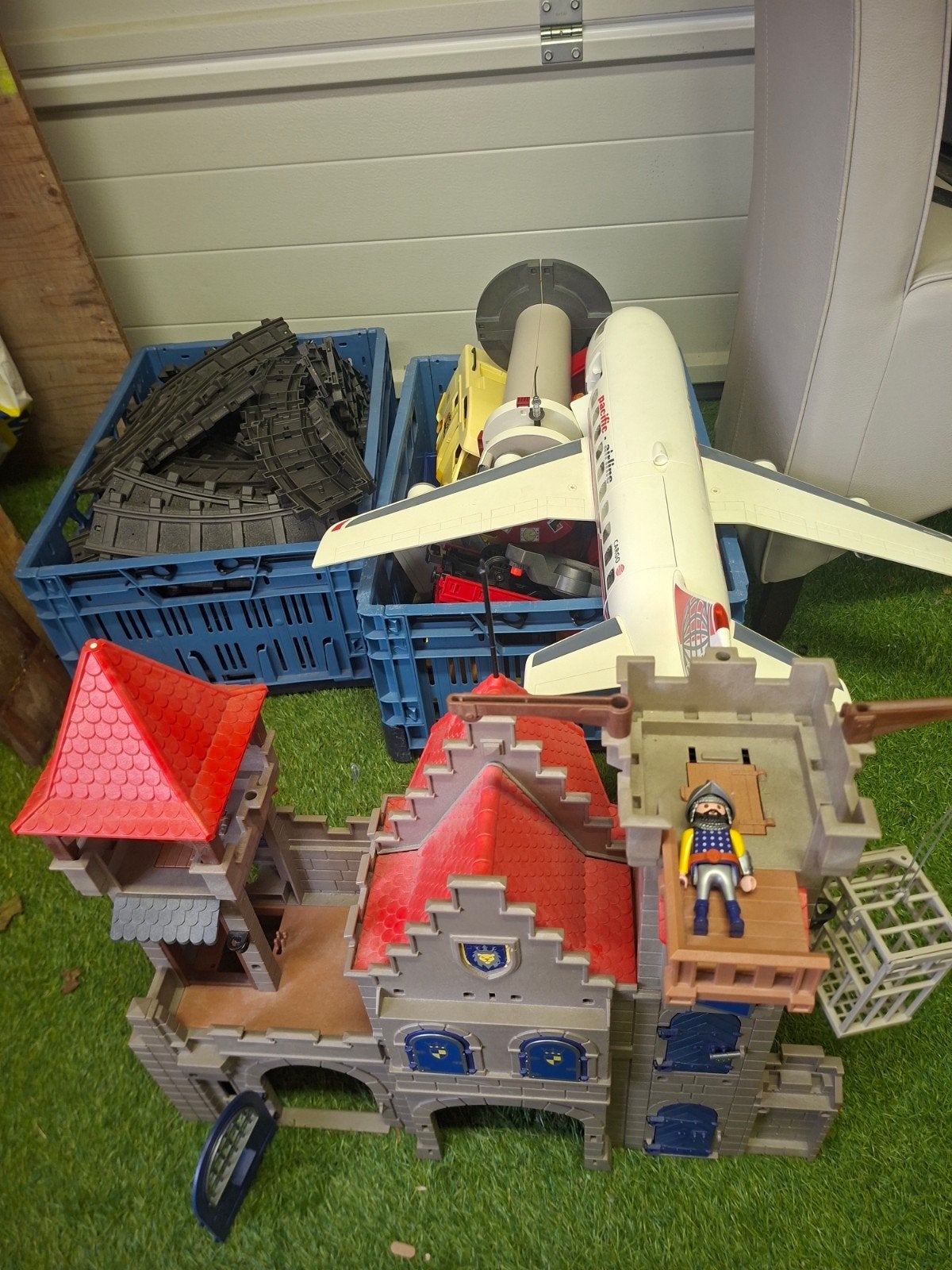 Grote Playmobil set:Kasteel, trein, vliegtuig, camper en mee, Ophalen, Gebruikt, Losse onderdelen, Overige typen