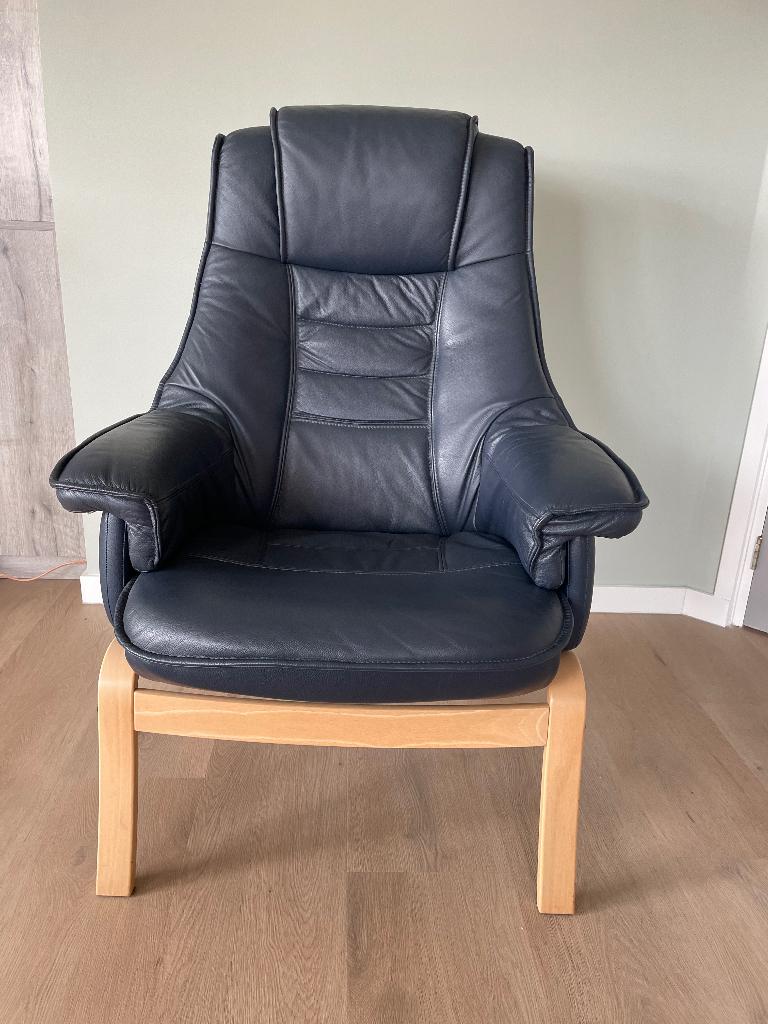 3x Leren (draai)fauteuils – Scandinavisch design  - blauw, Huis en Inrichting, Ophalen, Gebruikt, Minder dan 75 cm, Scandinavisch