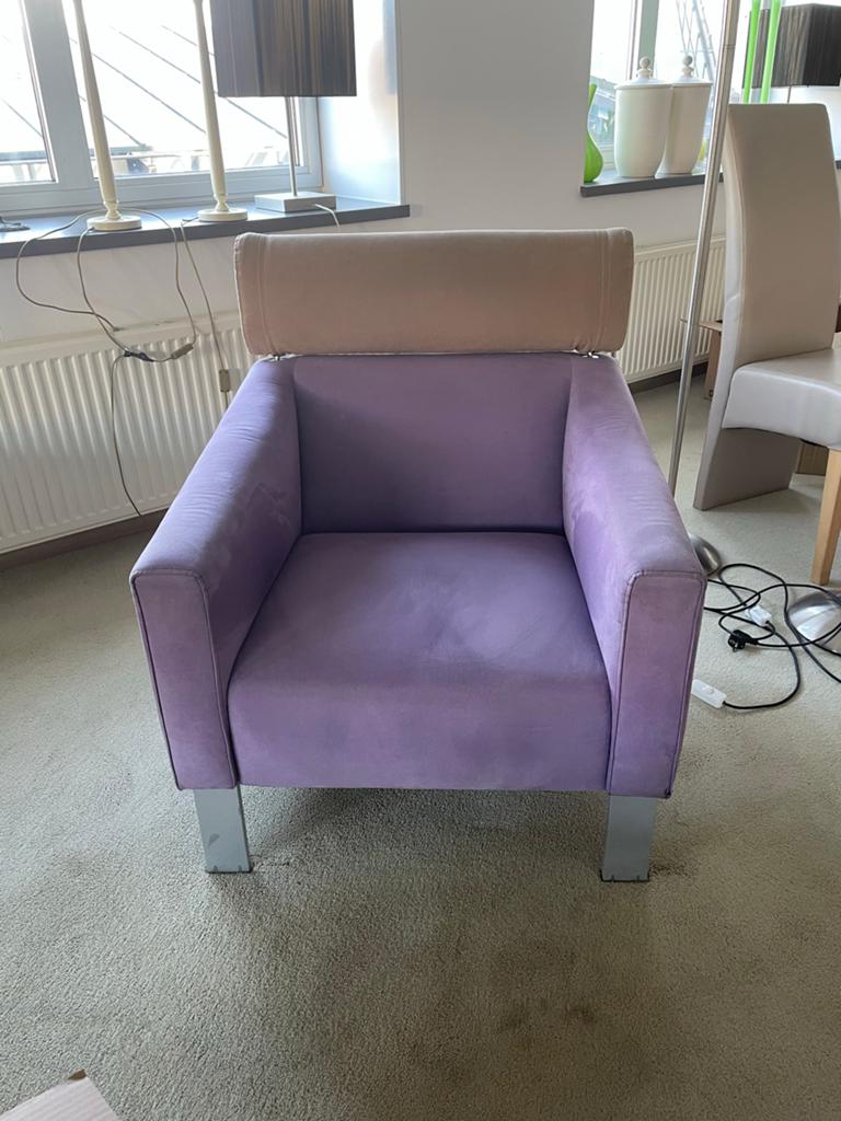 Comfortabele paarse fauteuil met beige hoofdsteun, Ophalen, Gebruikt, Stof, 75 tot 100 cm