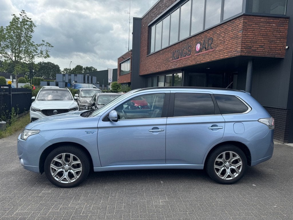 Mitsubishi Outlander 2.0 PHEV Instyle+ XENON DAK LEDER CRUIS, 4 cilinders, Blauw, Vierwielaandrijving, Hybride Elektrisch/Benzine