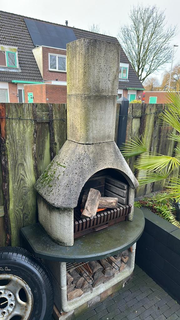 Betonnen bbq / haardvuur, Ophalen, Gebruikt