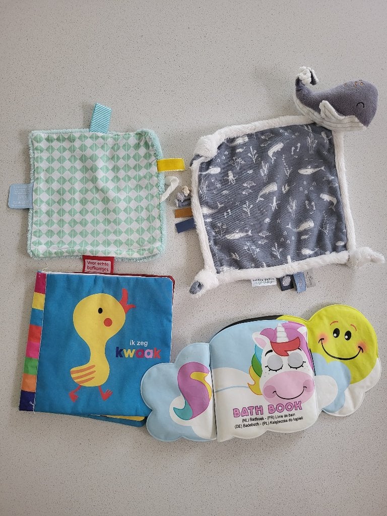 Stoffen boekjes, badboekjes, voeldoekjes - Ook los te koop, Ophalen of Verzenden, Zo goed als nieuw, Overige typen