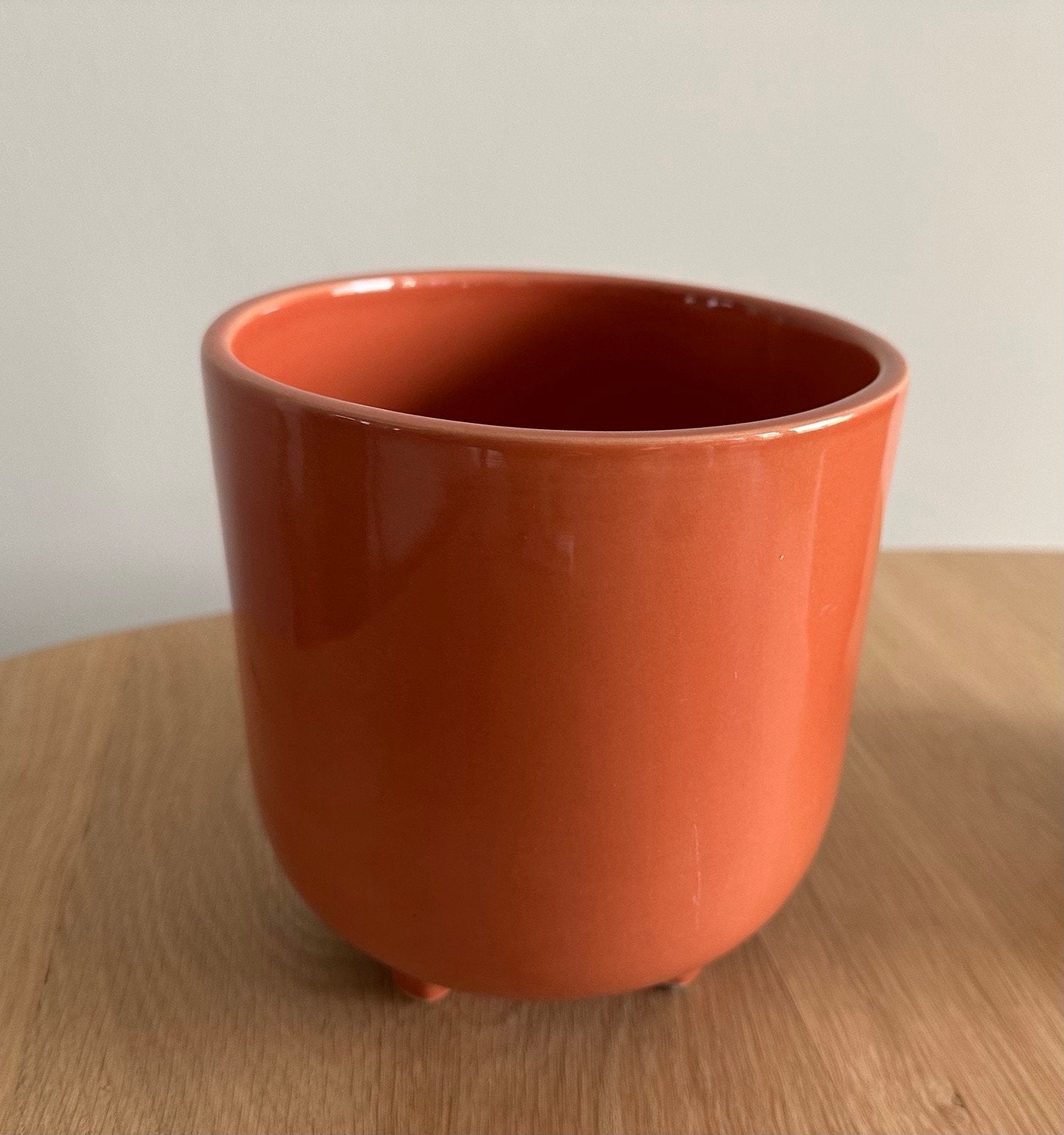 2 Terra kleurige waterdichte potten voor kamerplanten, Tuin en Terras, Bloempotten, Ophalen, Rond, Binnen, Zo goed als nieuw