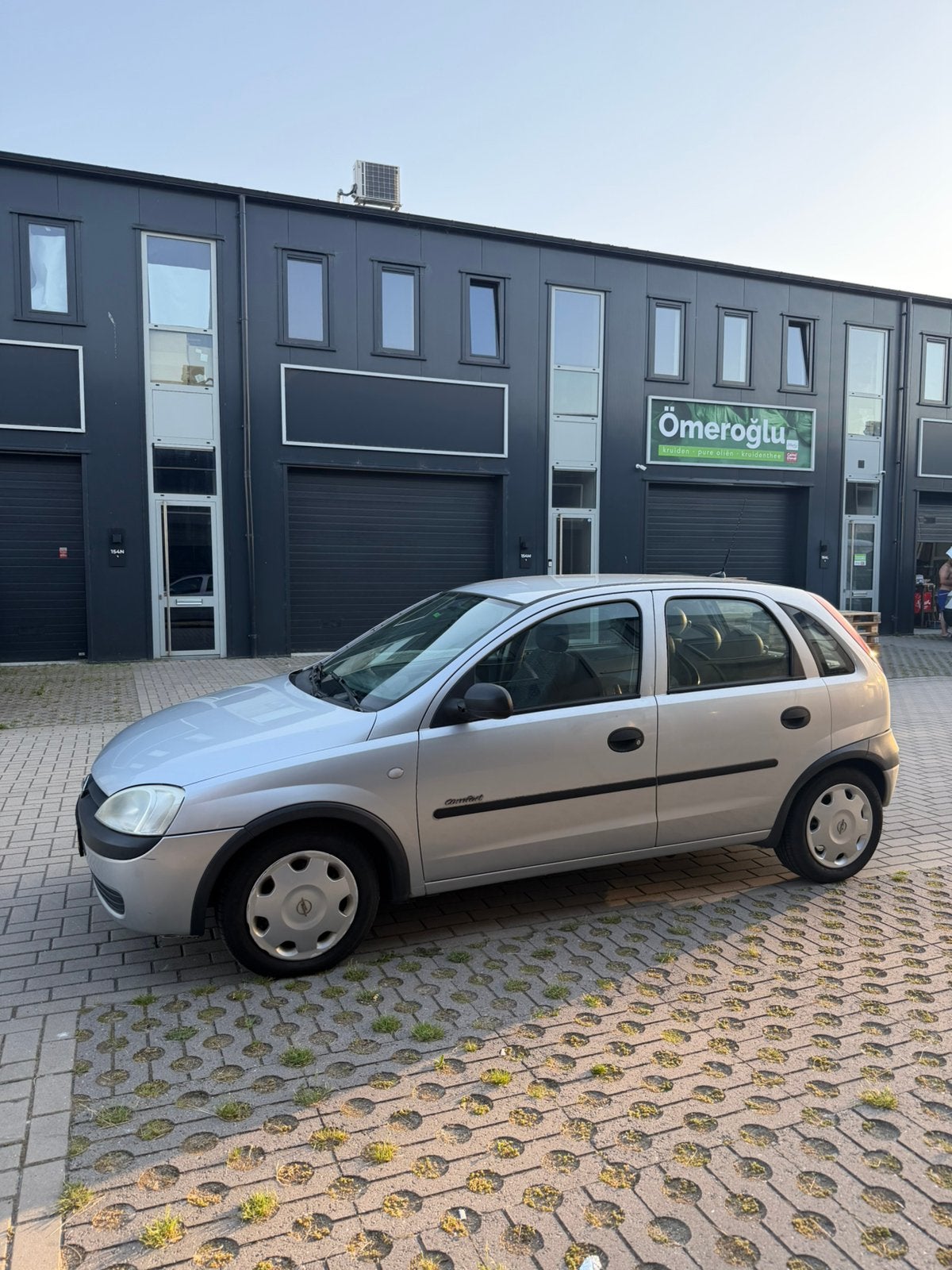 Opel Corsa 1.2  5Deurs Automaat 2001 Grijs Dealeronderhouden, 450 kg, 74 pk, 31 €/maand, Origineel Nederlands