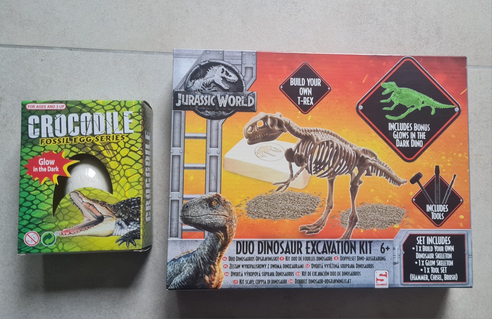 2 Nieuwe dinosauriërs / Dino ei uitgraven Jurassic World, Ophalen of Verzenden, Nieuw