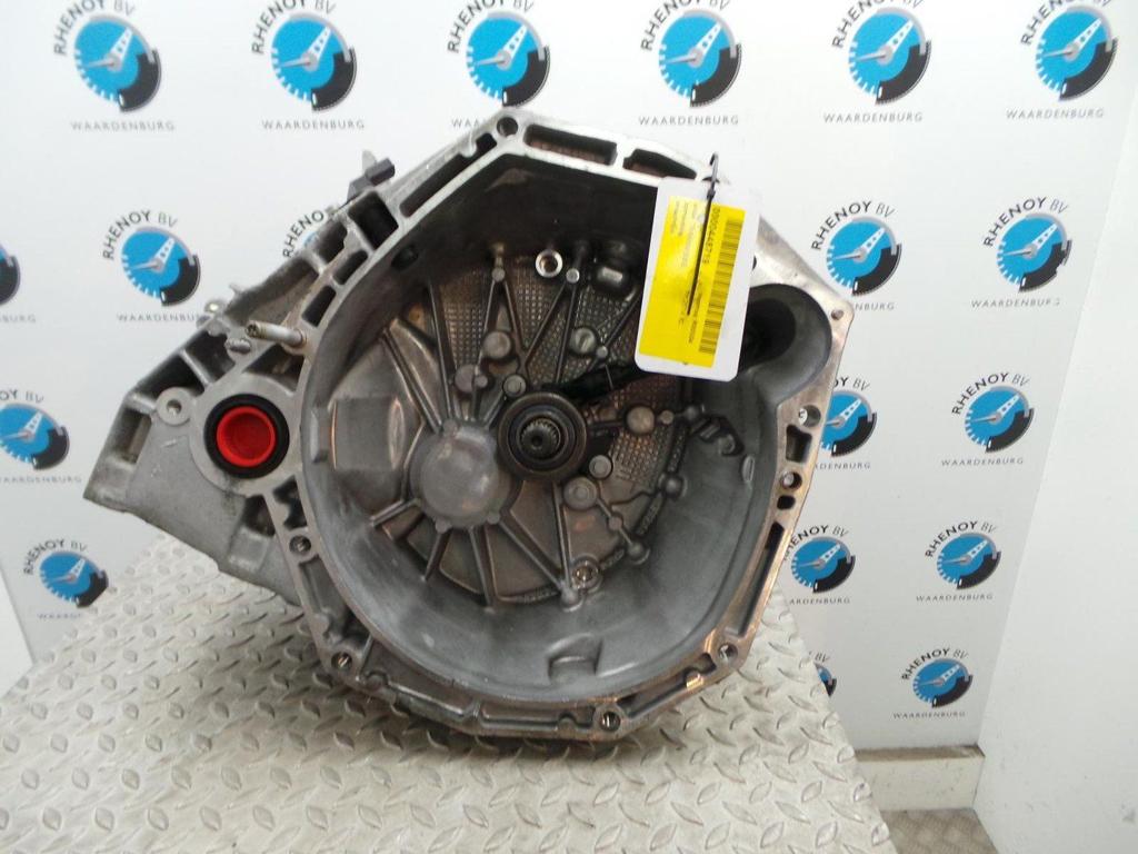NISSAN PULSAR TRANSMISSIE / VERSNELLINGSBAK 2014, Ophalen of Verzenden, Gebruikt, Stiba lid