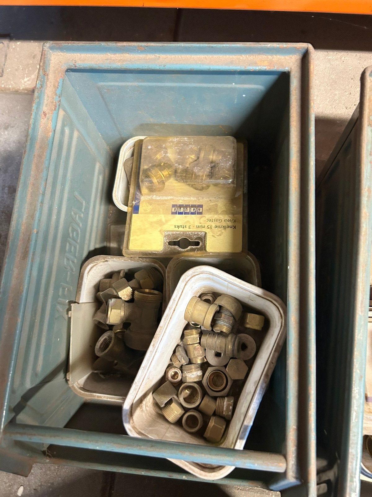 Diverse soorten knel en soldeer koppelingen ., Ophalen, Zo goed als nieuw