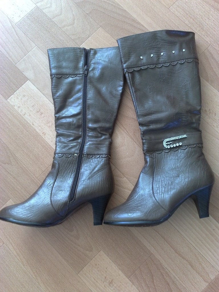 Nieuwe donker Bruin laars maat 37, Hoge laarzen, Bruin, Nieuw, Ophalen of Verzenden