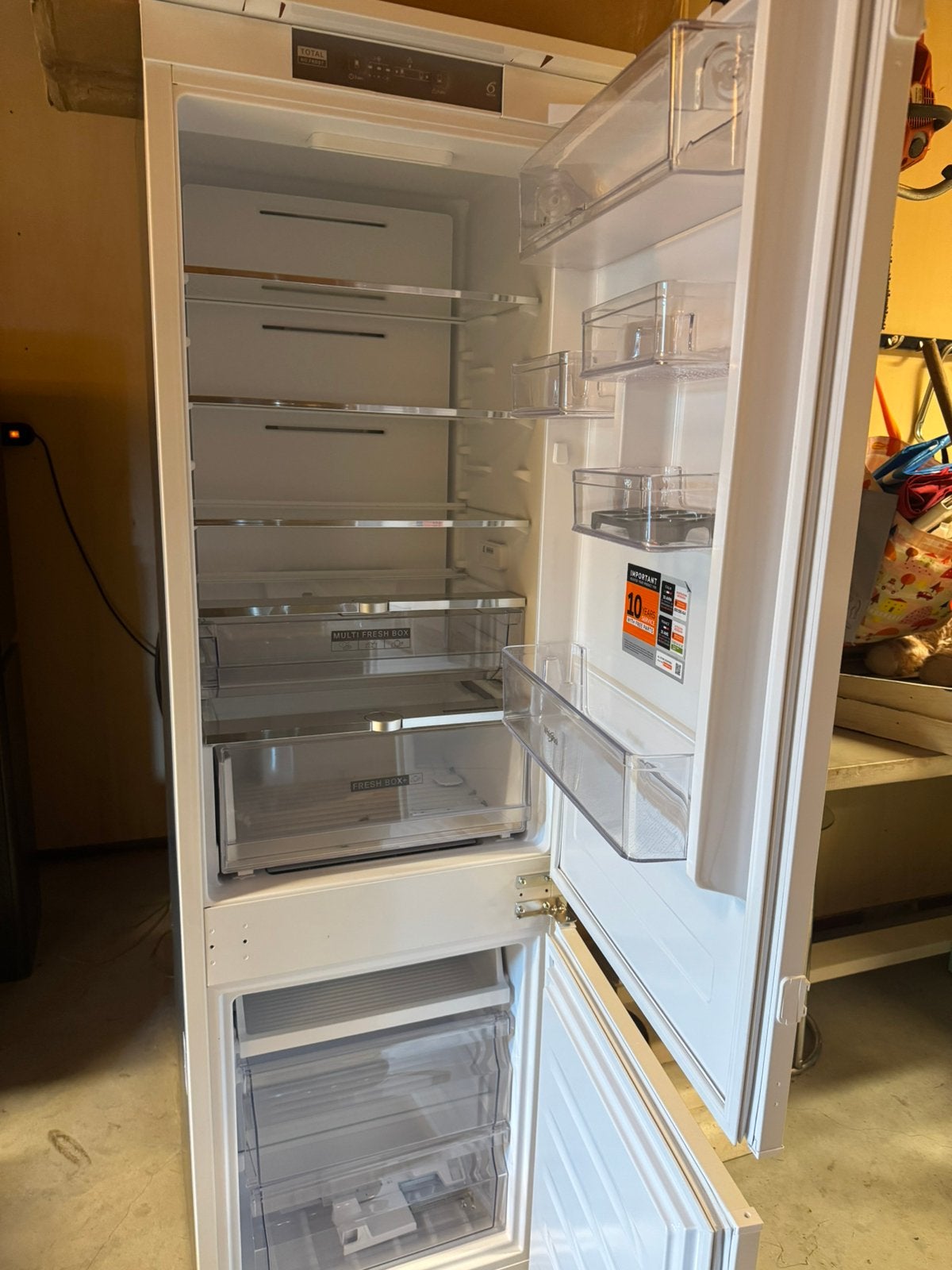Whirlpool inbouw koel- vriescombinatie WHC18 T323, Ophalen, 200 liter of meer, Met aparte vriezer, 160 cm of meer