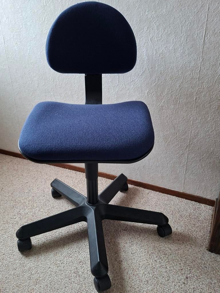 In hoogte verstelbare bureaustoel - Blauw, Ophalen of Verzenden, Gebruikt, Blauw, Bureaustoel