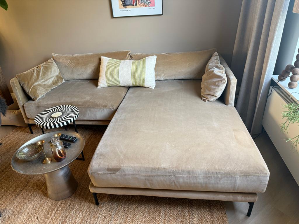 Sofa Company Vincent hoekbank - beige velours, Huis en Inrichting, Banken | Bankstellen, Gebruikt, Hoekbank, Vierpersoons of meer