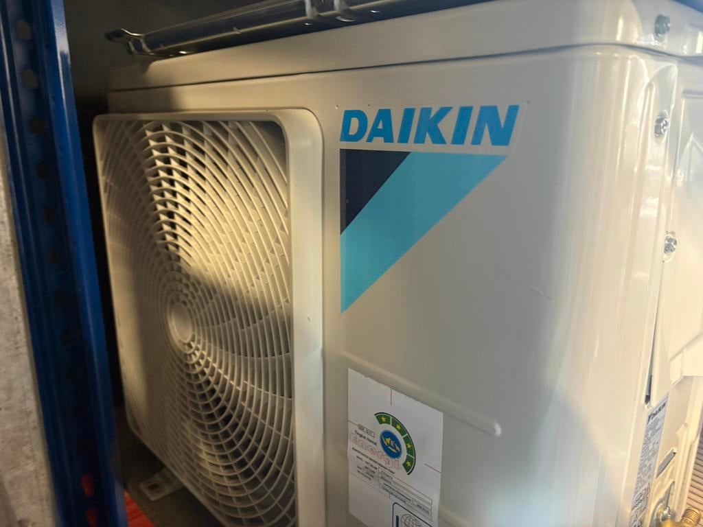 Daikin 2.5 kw non inverter, Witgoed en Apparatuur, Verwarmen, 3 snelheden of meer, Ophalen of Verzenden, Zo goed als nieuw