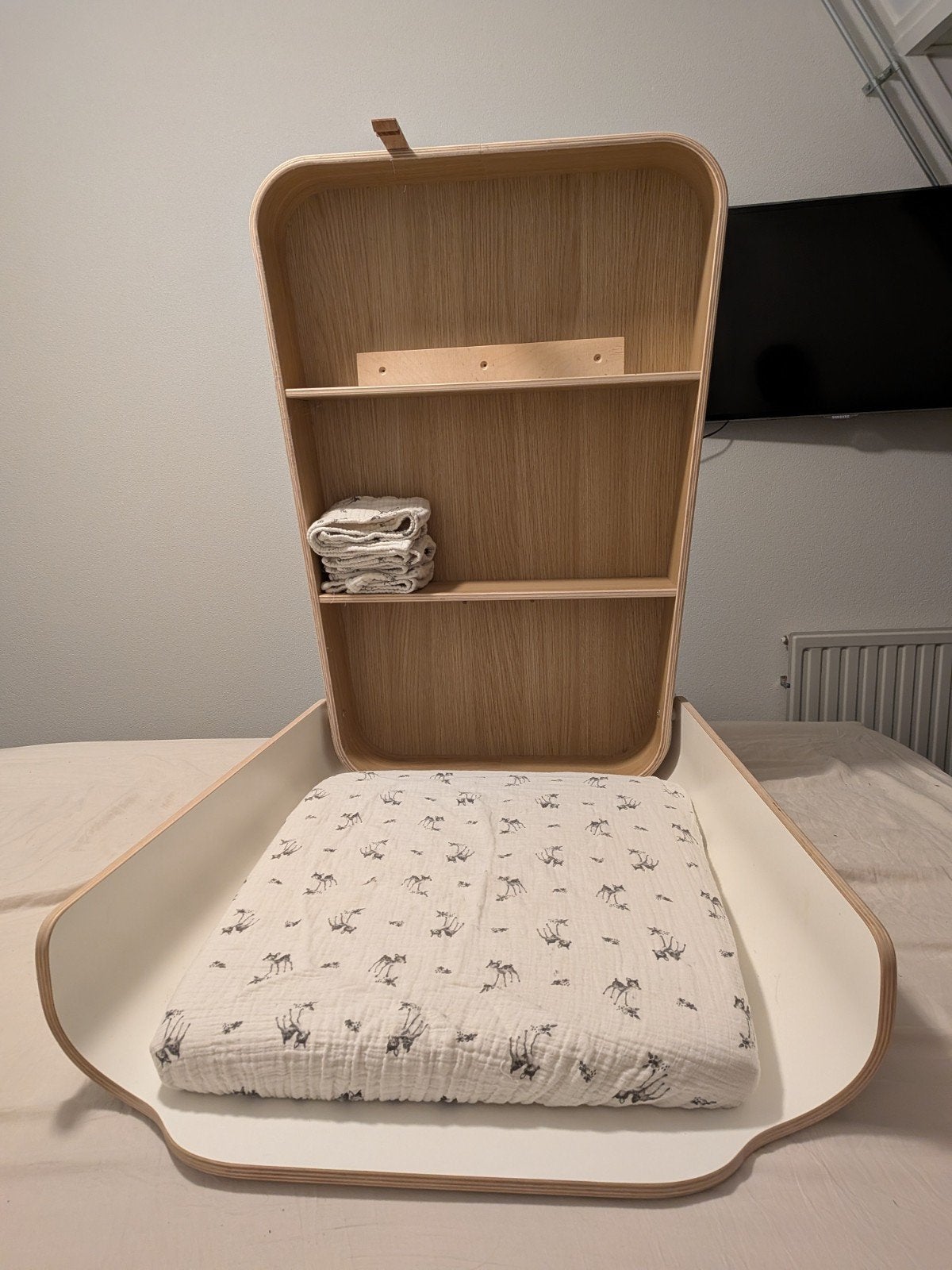 Charlie Crane NOGA WHITE Aankleedtafel Wandcommode, Kinderen en Baby's, Kinderkamer | Commodes en Kasten, Zo goed als nieuw, 90 tot 105 cm