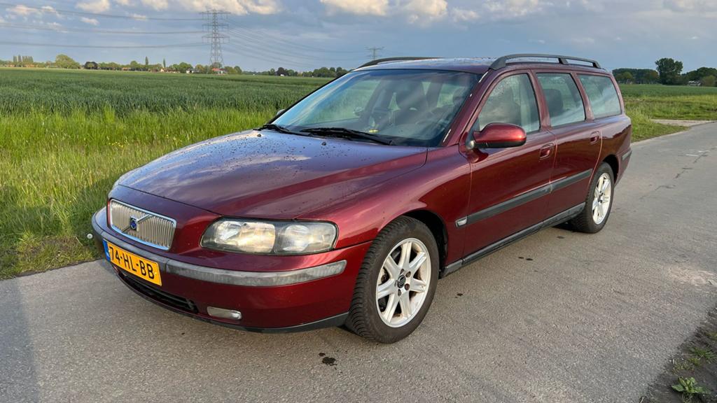 Volvo V70 2.4 140PK 2001 Rood LPG, Voorwielaandrijving, 1800 kg, Zwart, Leder en Stof