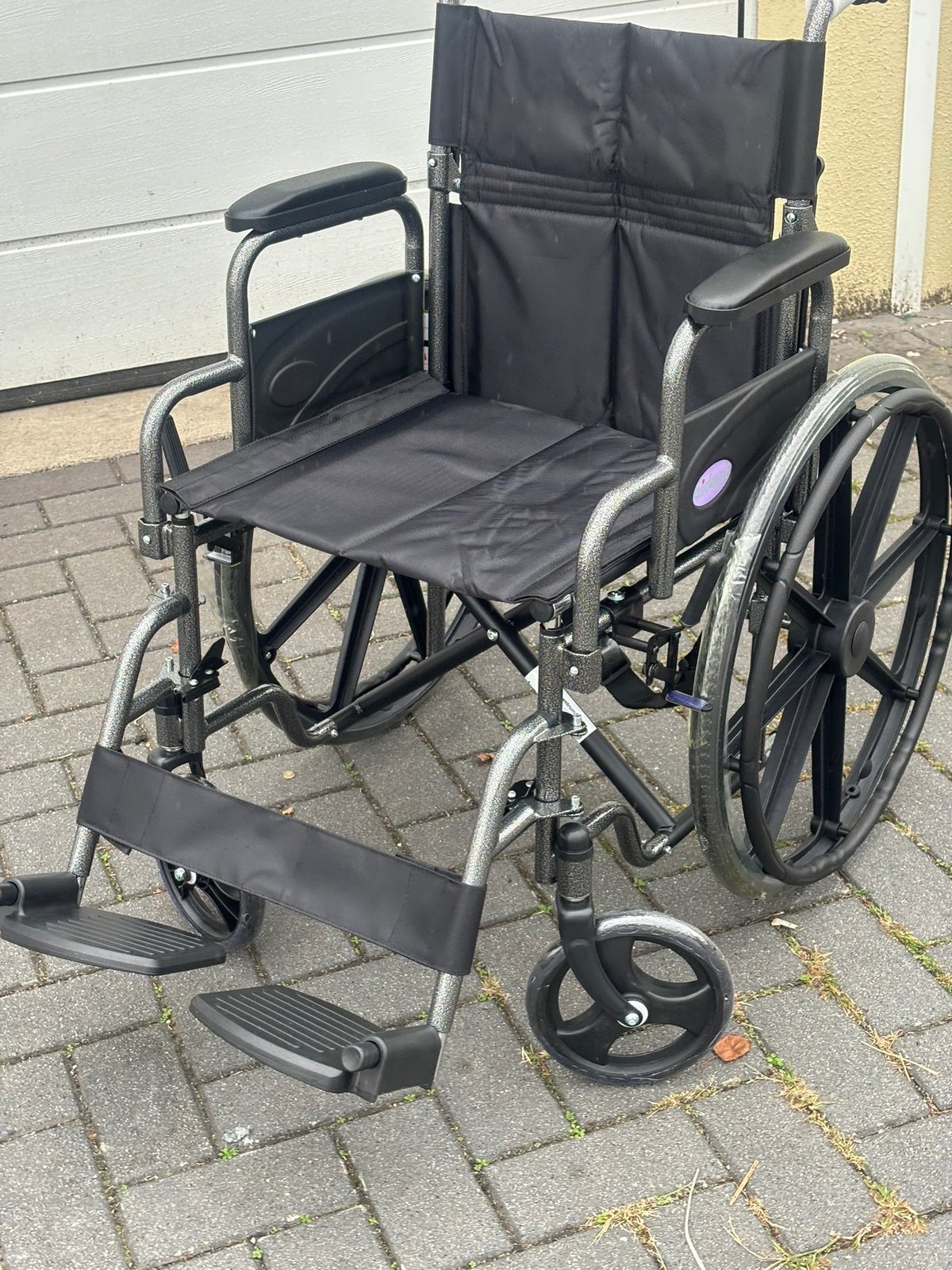 Splinternieuwe dubbel klapbare rolstoel past in iedere auto, Diversen, Dubbel inklapbaar past in iedere auto., Meer info ☎️0️⃣6️⃣➖2️⃣0️⃣9️⃣0️⃣1️⃣0️⃣4️⃣0️⃣