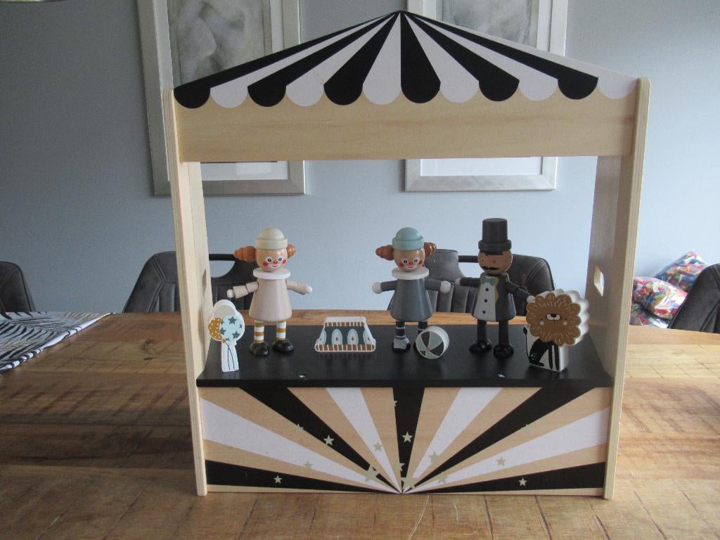 NIEUW Houten Poppenkast Theater Théâtre du Soleil, Kinderen en Baby's, Speelgoed | Houten speelgoed, Ophalen of Verzenden, Zo goed als nieuw