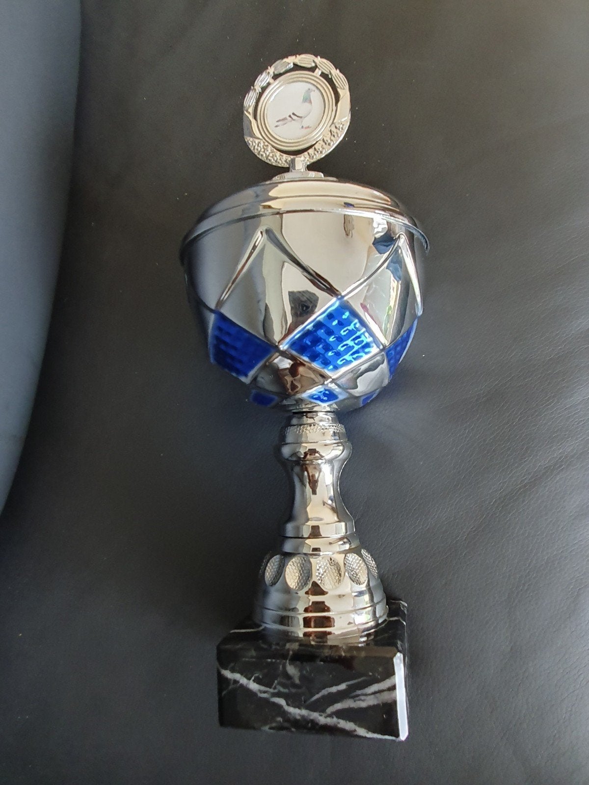 Mooie duiven trofee met marmeren voet lg 29 cm., Ophalen of Verzenden, Zo goed als nieuw